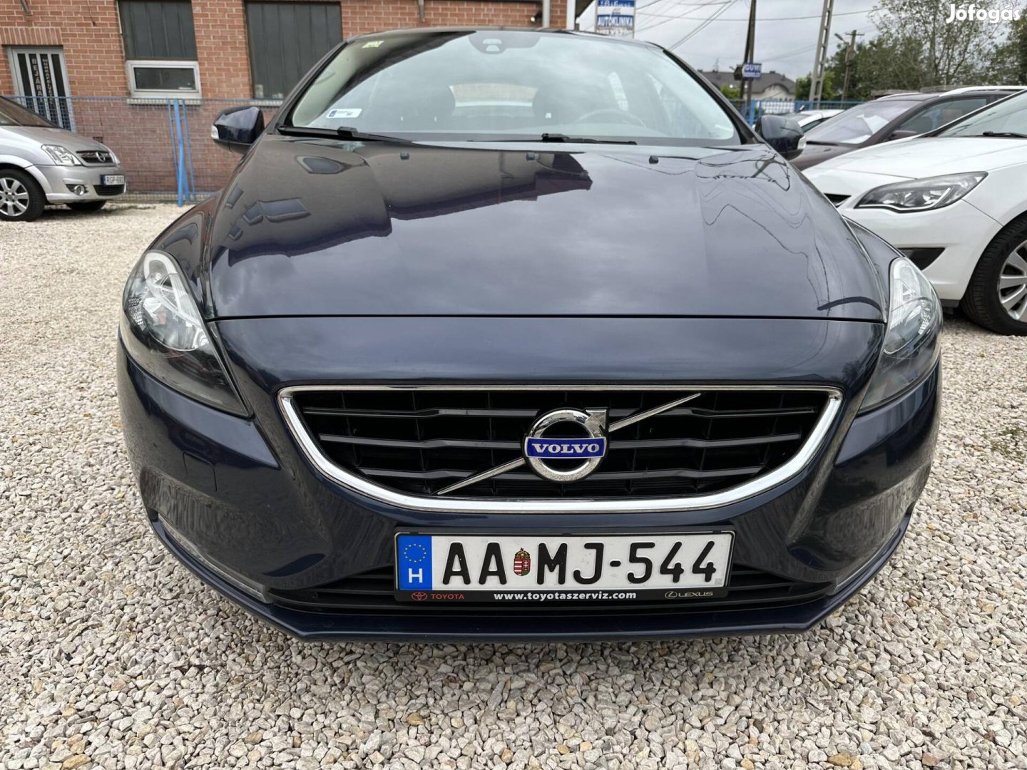 Volvo V40 1.6 D [D2] Kinetic R-Design Powershif...